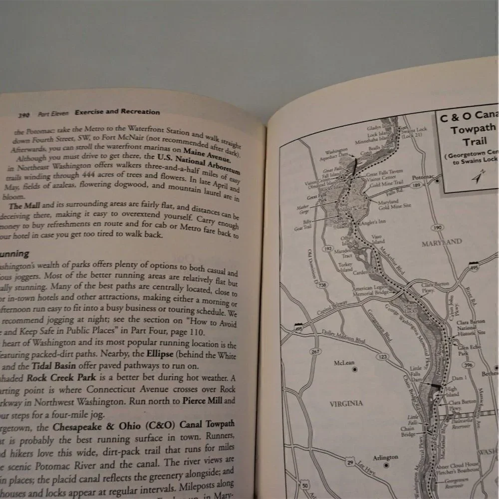 The Unofficial Guide to Washington, D.C. by Joe Surkiewicz 2005 Paperback